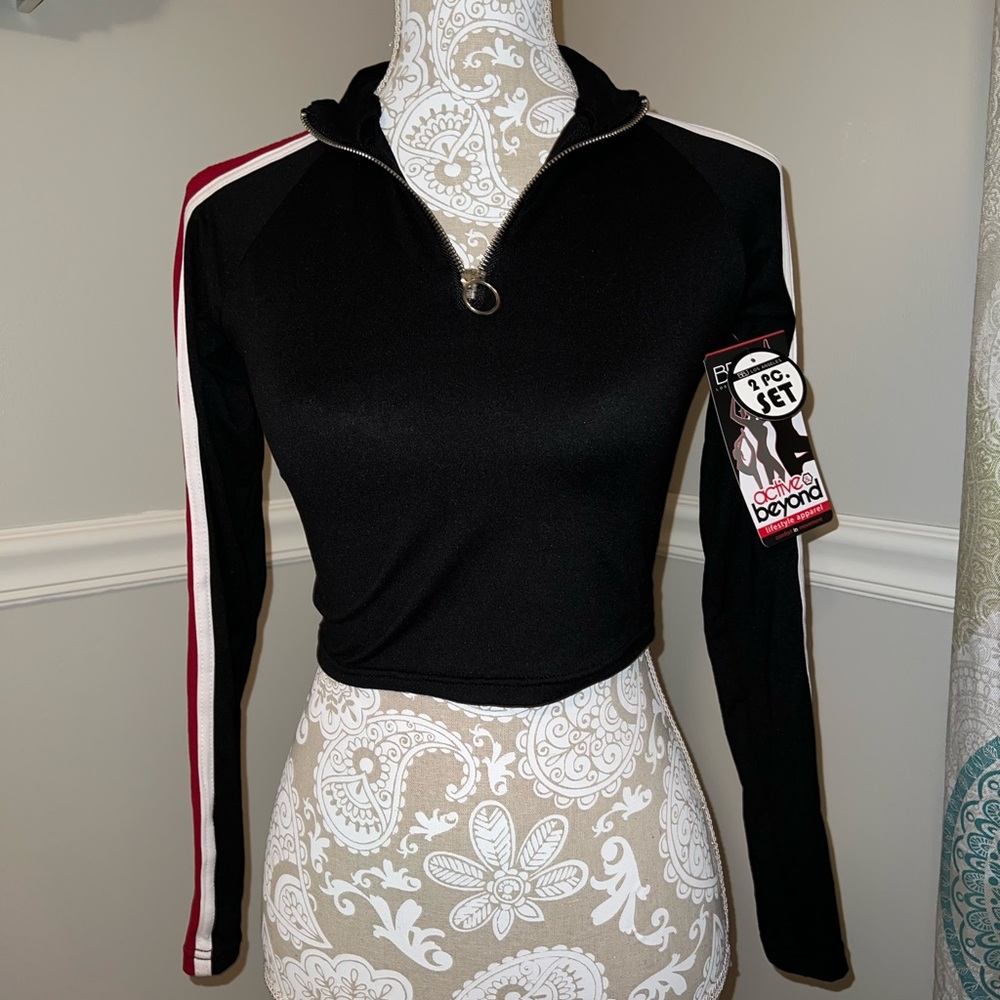 S Black 2tone sleeve zip up crop top NWT